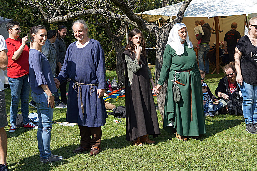 2017-04-09: Eulenspiels Spezialtanzgruppe SPEZZATO bei Auftritt auf Schloss Gloggnitz