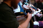 Bild: "BREAKING STRINGS" (D) - Große FOLK-PUB-TAVERNE + SESSION (von SABINE S)