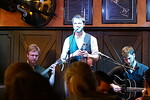 Bild: "BREAKING STRINGS" (D) - Große FOLK-PUB-TAVERNE + SESSION (von SABINE S)