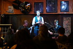 Bild: "BREAKING STRINGS" (D) - Große FOLK-PUB-TAVERNE + SESSION (von SABINE S)